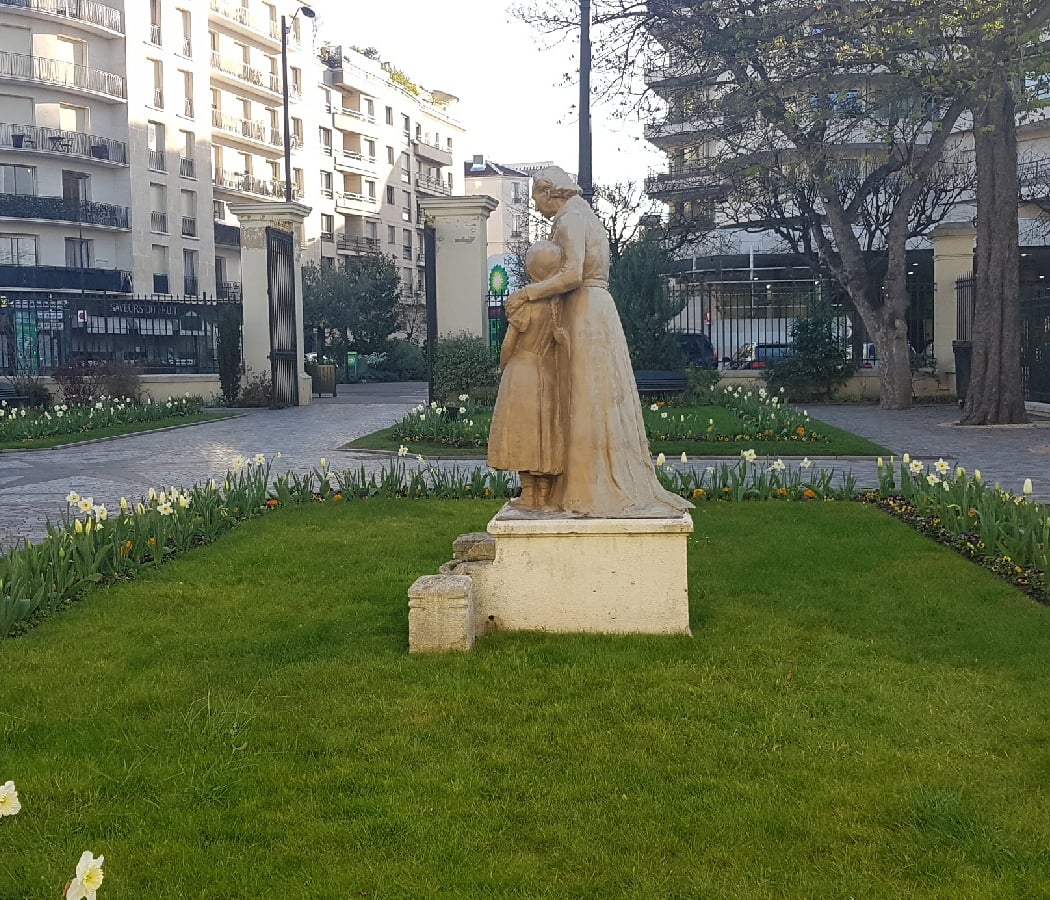 Monument à Louise Michel 2